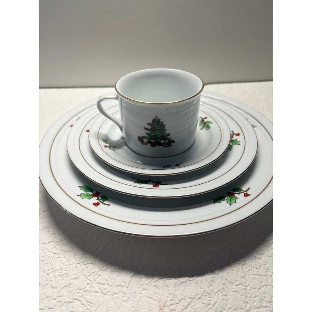 Holiday Hostess China Set With 22K Gold Rim- Place Setting for One